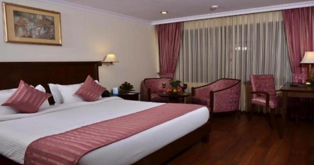Le Lac Sarovar Portico- Ranchi Ngoại thất bức ảnh