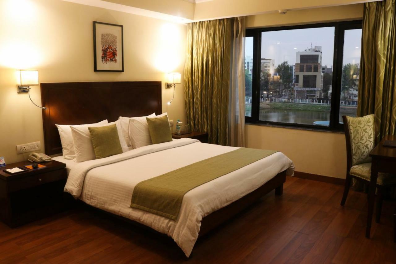 Le Lac Sarovar Portico- Ranchi Ngoại thất bức ảnh